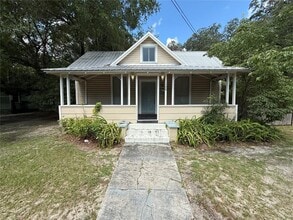 Building Photo - 108 NE 9th St
