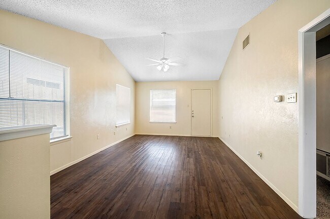 Foto del edificio - 12311 Alderbrook Dr