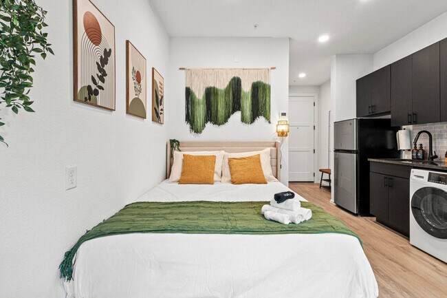 Foto del edificio - 596 W 9th St
