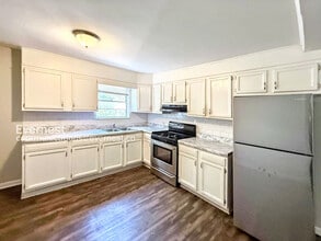 Building Photo - 1302 Frisco St