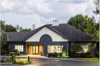 Building Photo - 13 Residence Inn Dr