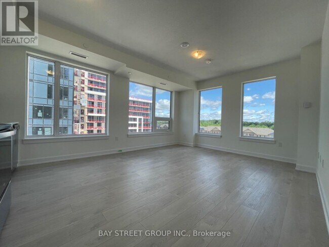 Photo du bâtiment - 3200 William Coltson Ave