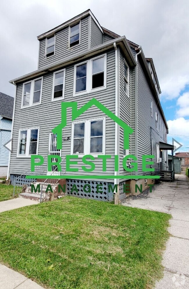 Building Photo - 3923 Elm St