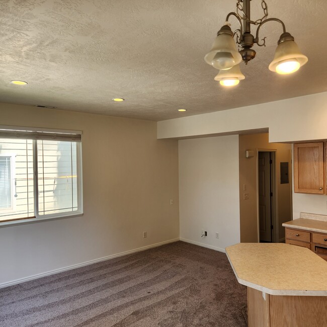 Building Photo - 129 Bamberger Rd