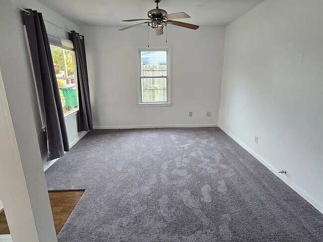 Foto del edificio - 215 Park St