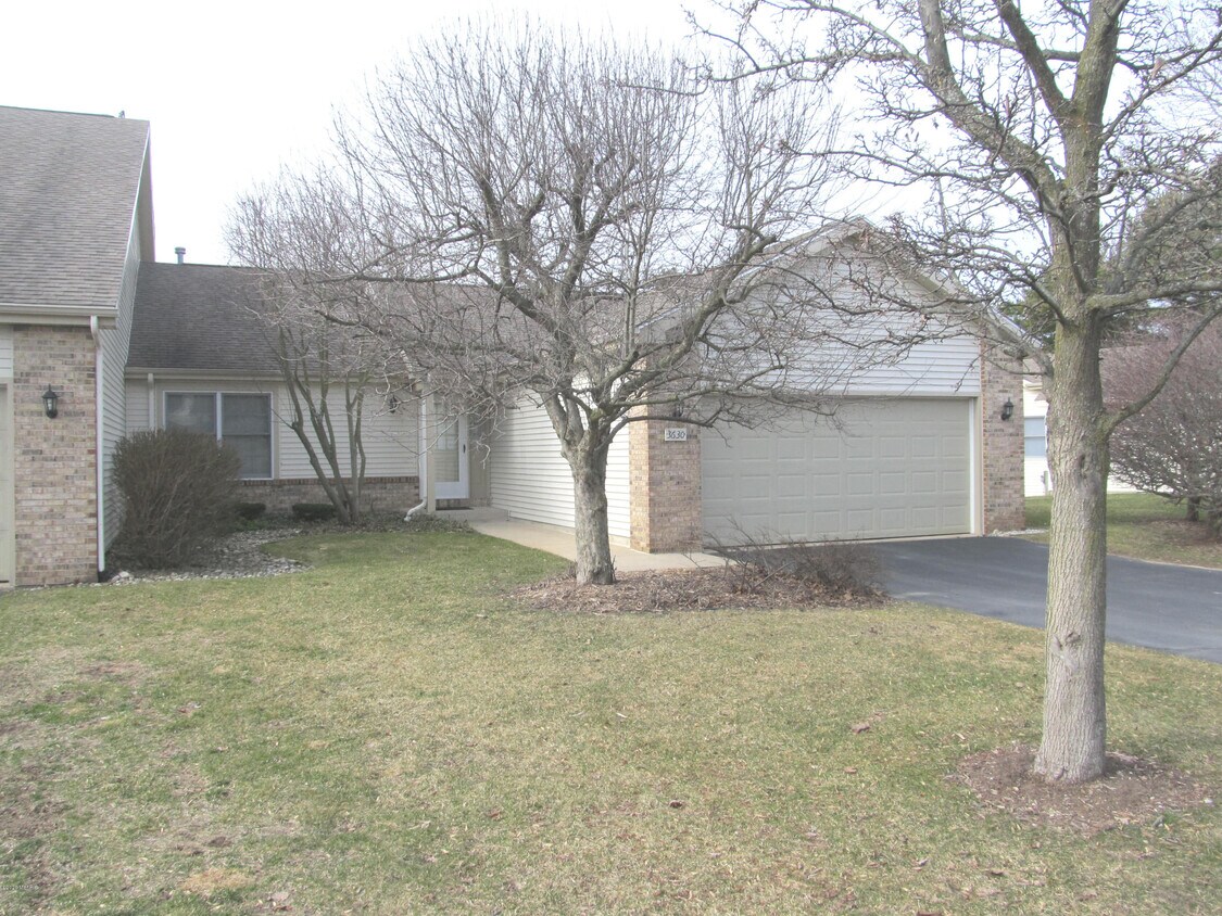 Primary Photo - 3630 Tartan Cir