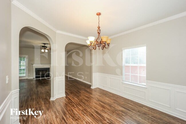 Foto del edificio - 7864 Wrotham Cir