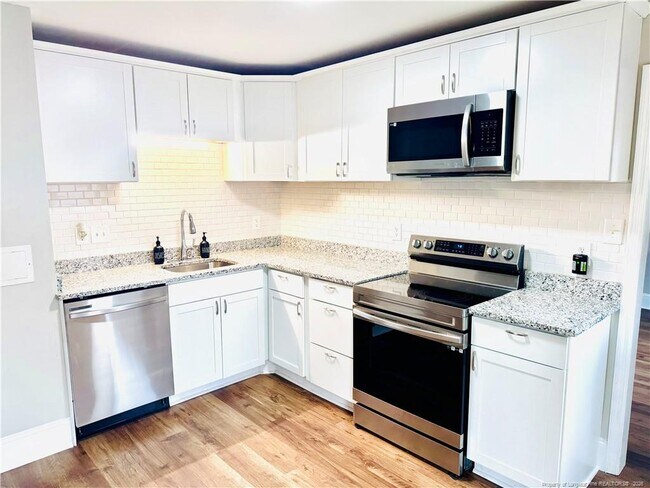 Building Photo - 1111 Branson St