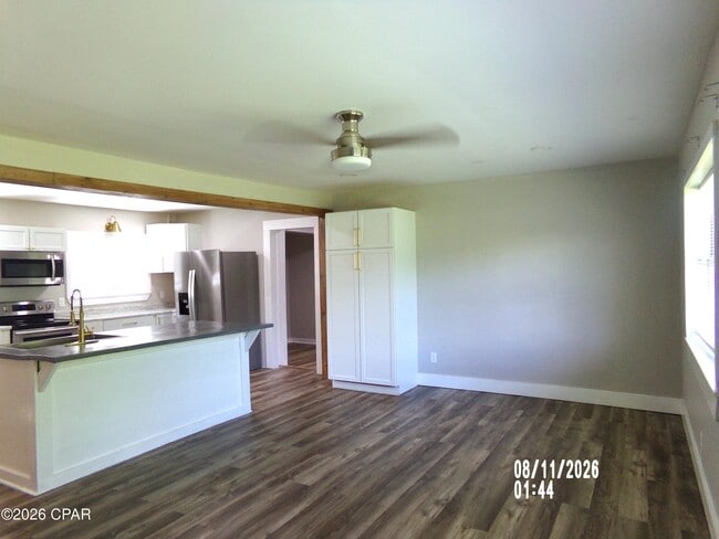 Building Photo - 6530 Dahlia Dr