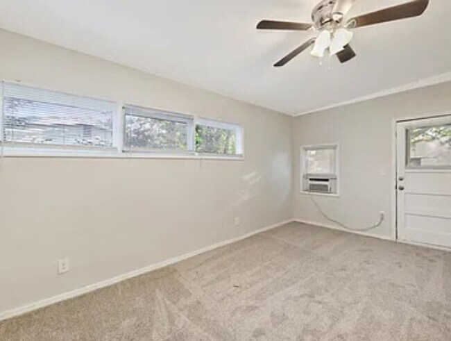 Foto del edificio - 6020 N East Park View St