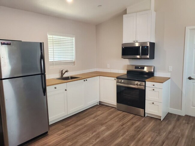 Foto del edificio - 2398-2102 Jackson Ct.