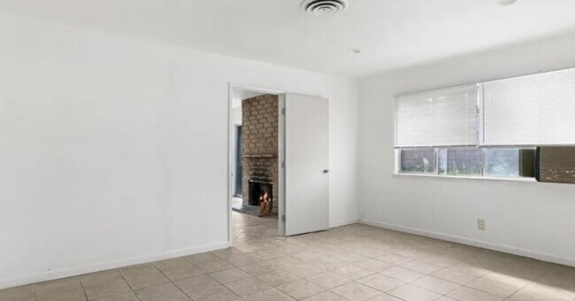 Building Photo - 43937 Halcom Ave