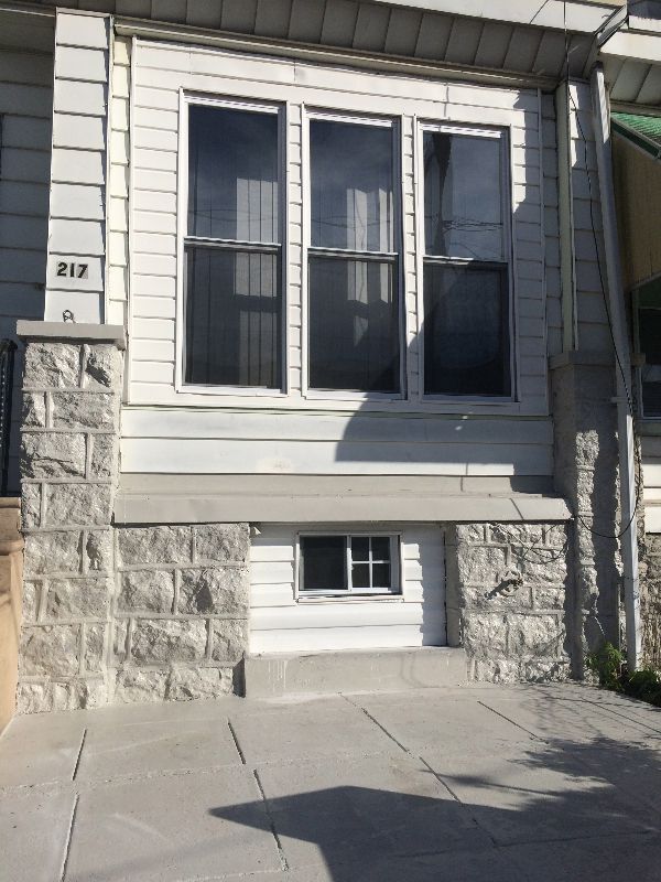 Building Photo - 217 S 58th St