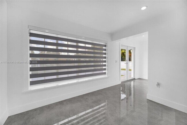 Foto del edificio - 8101 SW 14th Ter