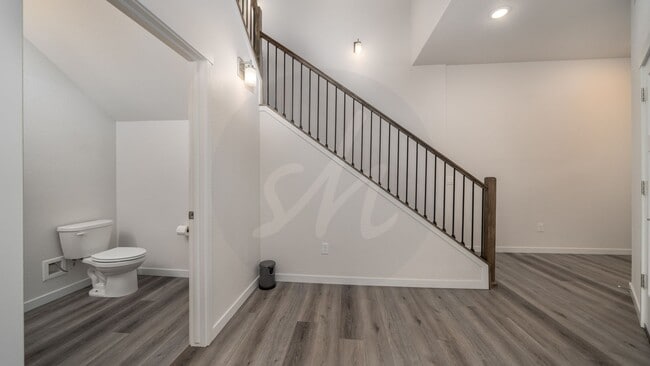 Building Photo - 5747 Villa Lorenzo Dr