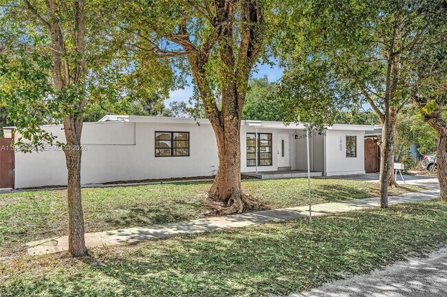 Foto del edificio - 1600 SW 9th St