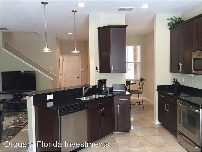 Foto del edificio - 8277 Villa Grande Ct