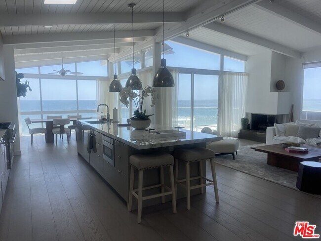 Foto del edificio - 26060 Pacific Coast Hwy