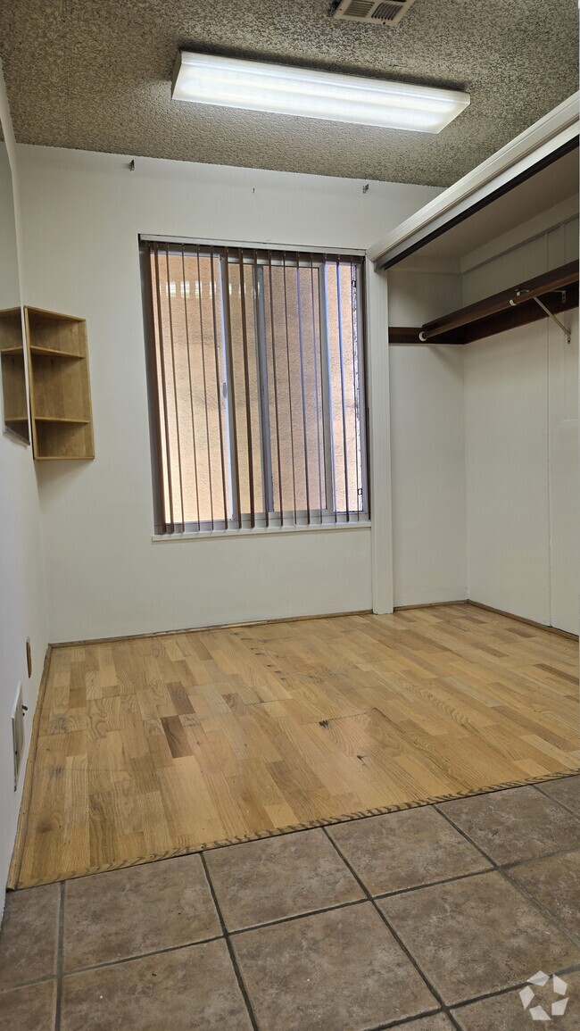 Building Photo - 8404 Pershing Dr