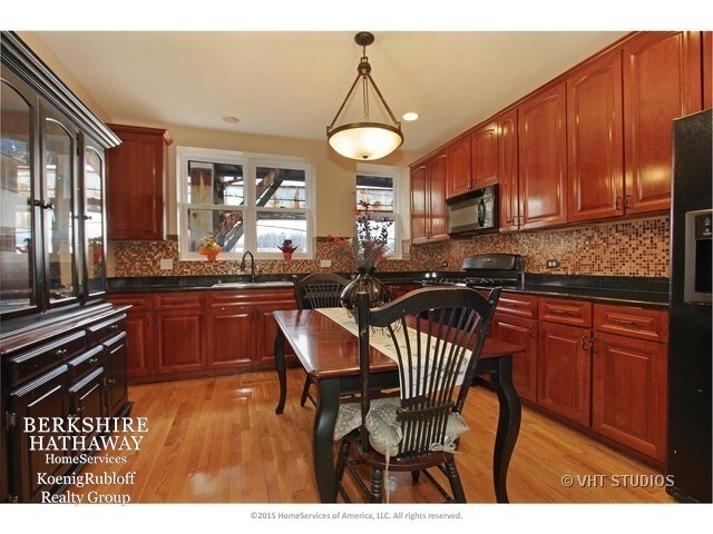 Building Photo - 26 E 14th Pl