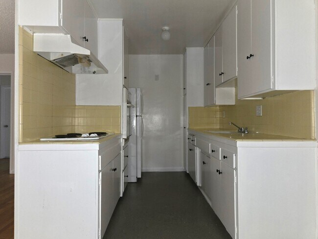 Foto del edificio - 1329 E 1st St