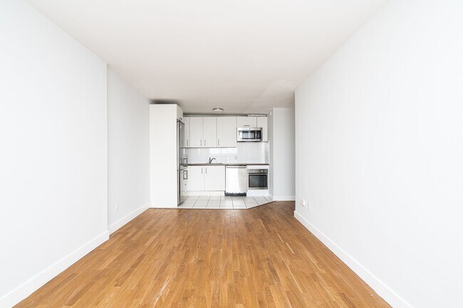 Photo du bâtiment - 798 Richmond Street West