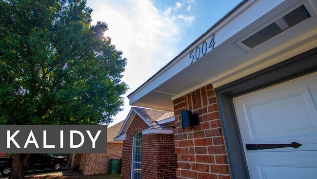 Building Photo - 5004 SE 52nd St