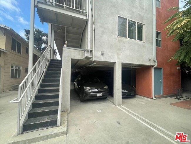 Building Photo - 1186 W 36th St