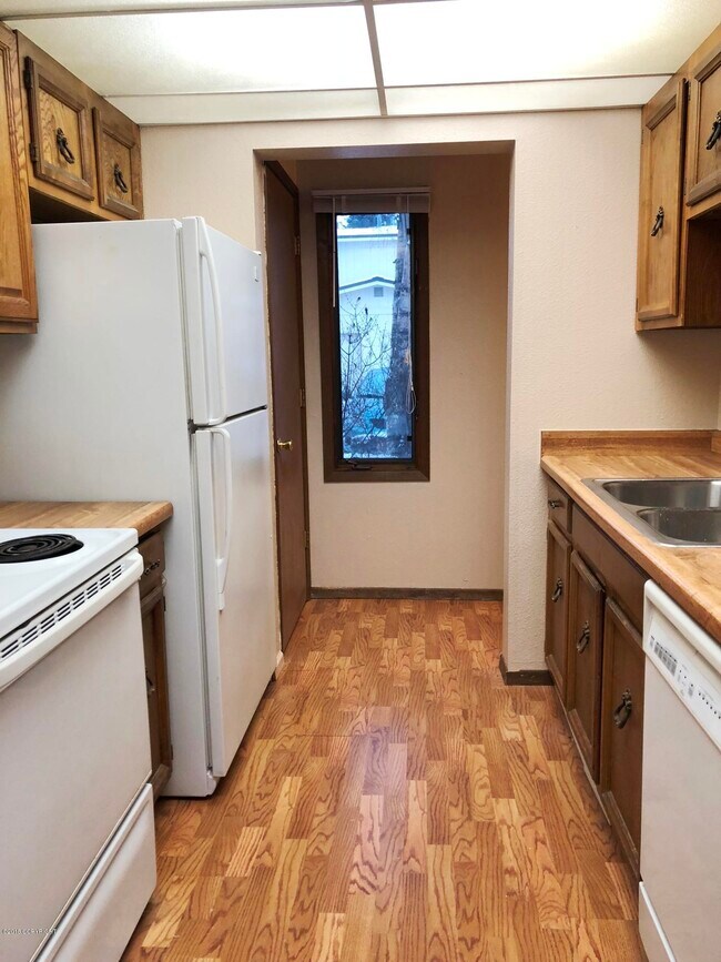 Building Photo - 3232 Eastgate Pl