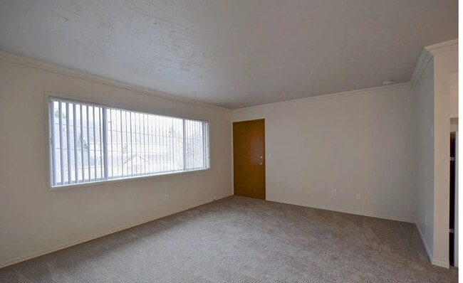 Livingroom - 1303-1311 NE 24th Ave