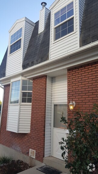 Building Photo - 8284 Williamsburg Park Cir