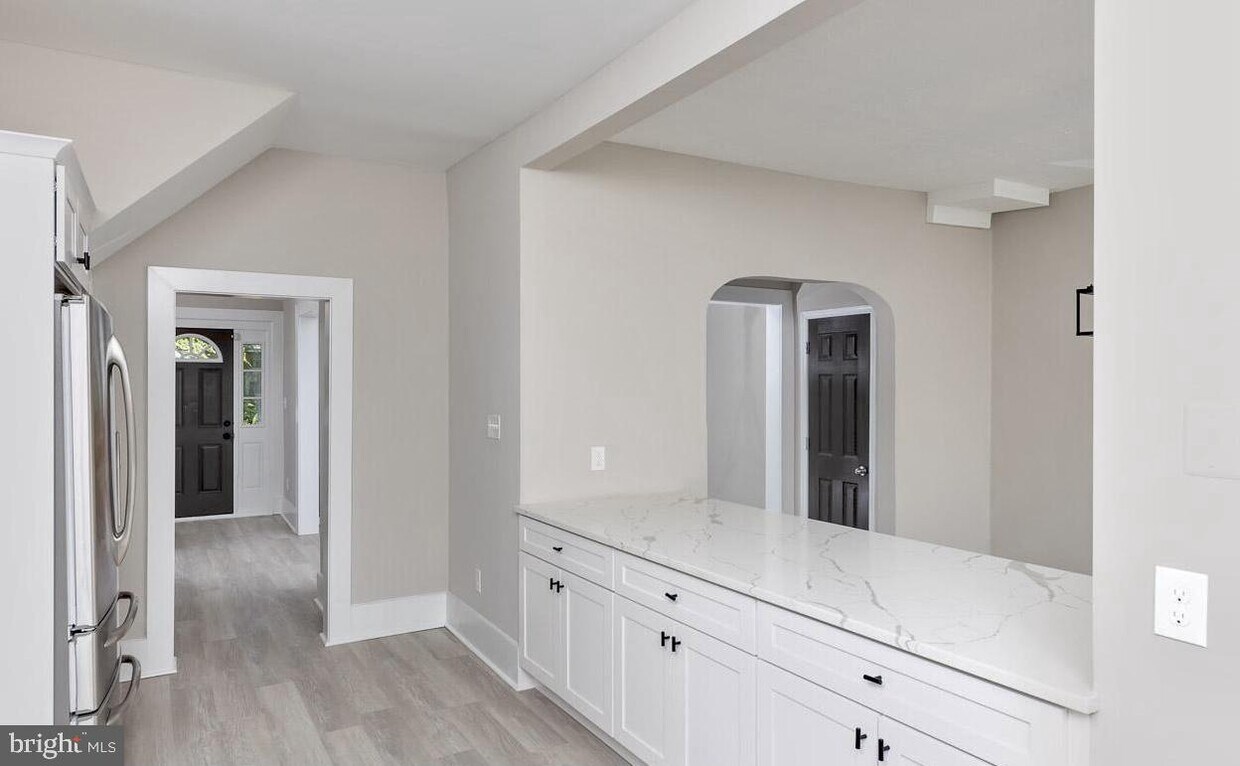 Foto principal - 2483 Shirley Ave