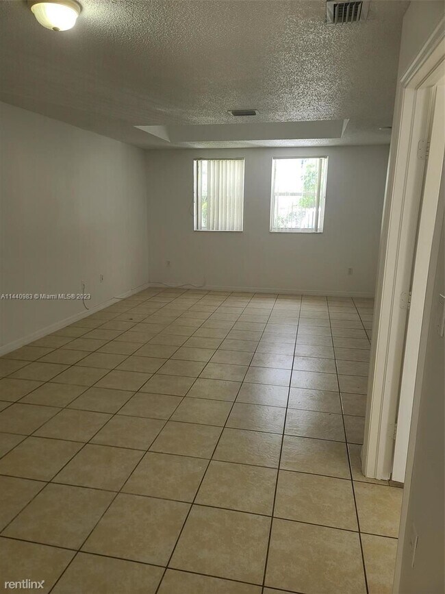 Foto del edificio - 3 br, 2 bath House - 1616 NE 5th St