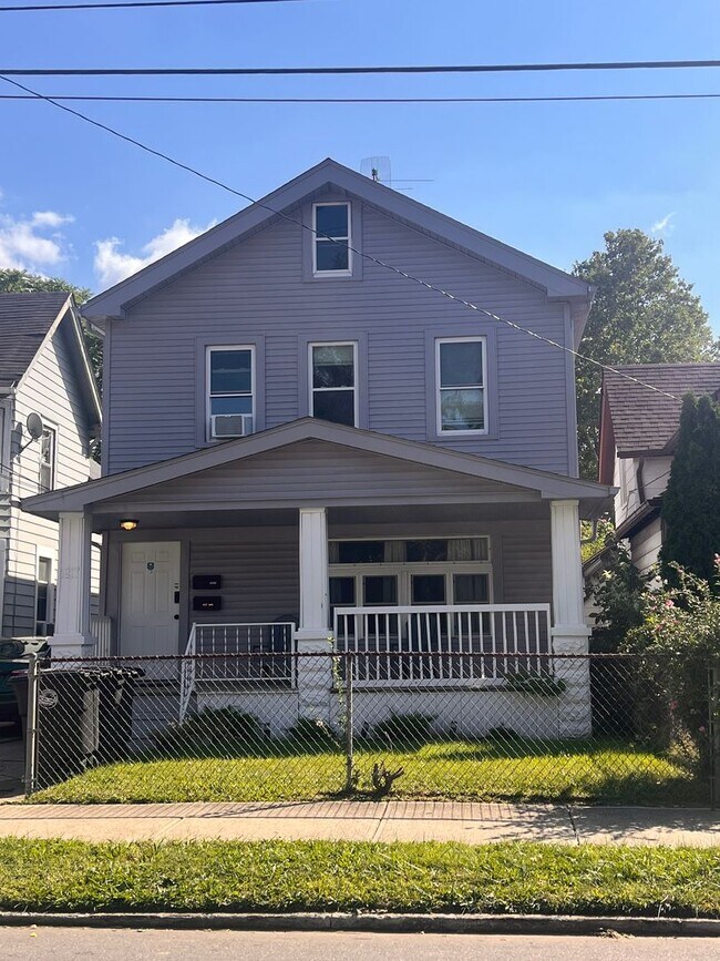 Building Photo - 1817 Buhrer Ave