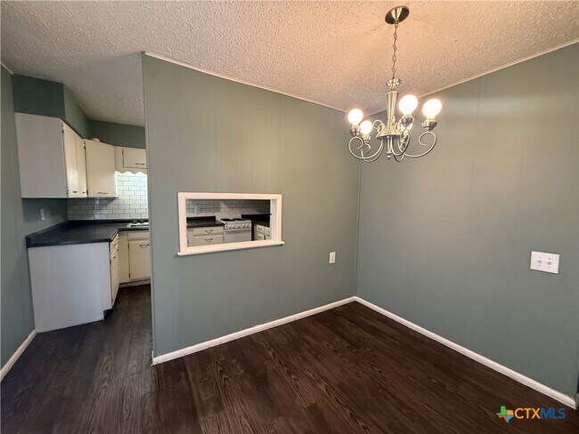Building Photo - 200 Olsens Acres