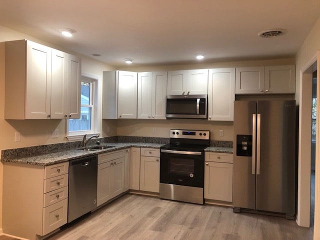 Building Photo - 405 Lossing Ave