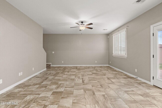 Building Photo - 4521 Marisabel Azcarate St