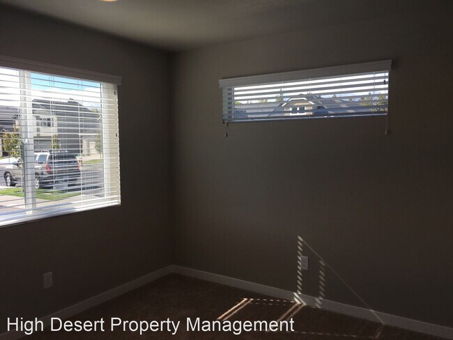 Building Photo - 1 br, 1 bath House - 1583 NE Rumgay Ln #2