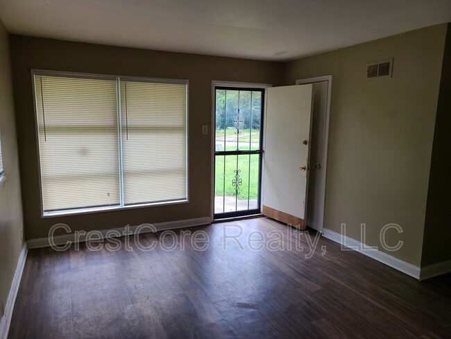 Foto del edificio - 2724 Beatty St