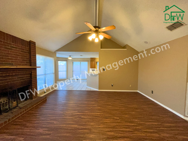 Foto del edificio - Charming 3-Bedroom Home in Watauga, TX!