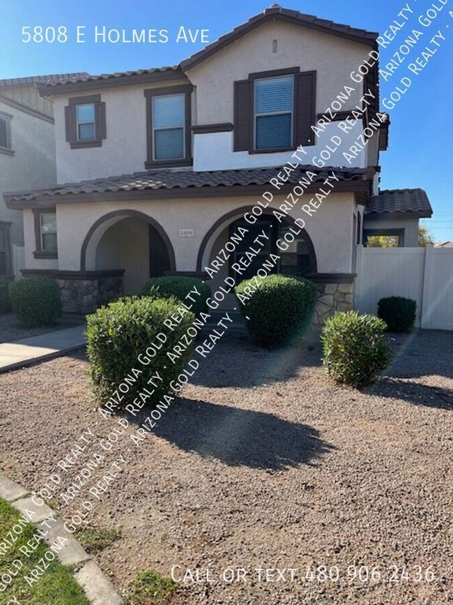 Foto del edificio - 5808 E Holmes Ave