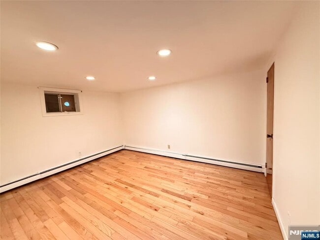 Foto del edificio - 12 Farview Terrace