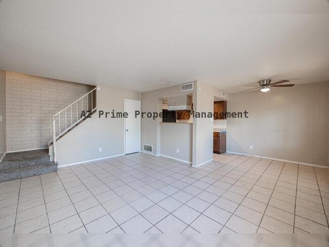 Building Photo - 5041 N 39th Dr
