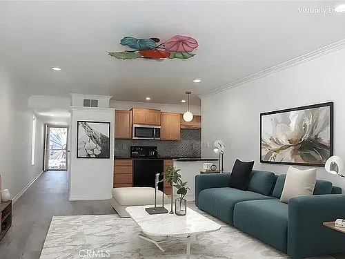 Building Photo - 604 Sunfish Way