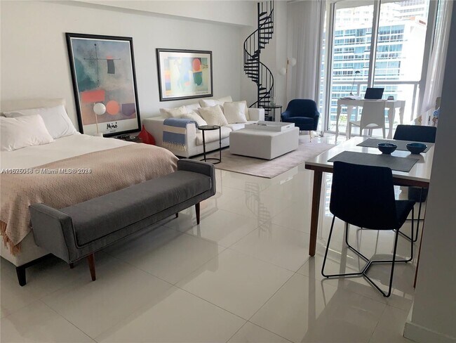 Building Photo - 475 Brickell Ave