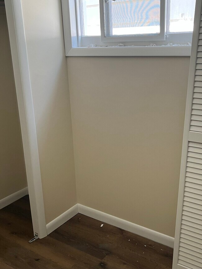 329 , 331 South Broadway Ave, Scottdale, PA 15683 Townhome Rentals in Scottdale PA