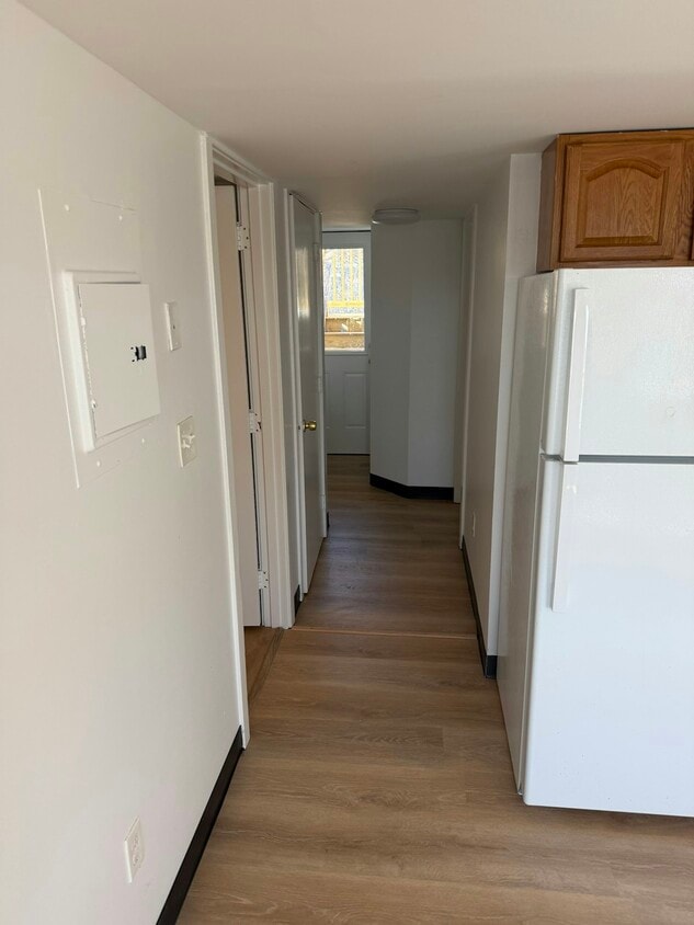 Building Photo - 222 Main St