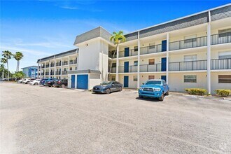 Building Photo - 5100 SW 64th Ave
