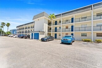 Building Photo - 5100 SW 64th Ave