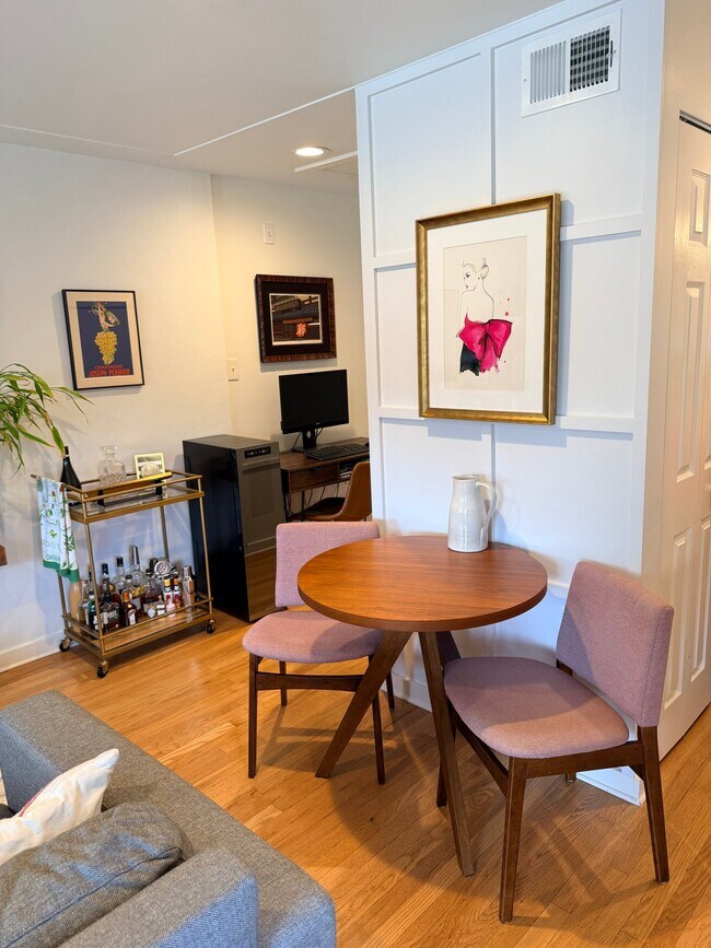 Foto del edificio - 2657 Perry St